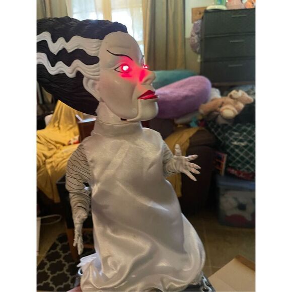 Universal Studios Monsters Bride of Frankenstein Vintage Animated Gemmy Big Head - Picture 10 of 16